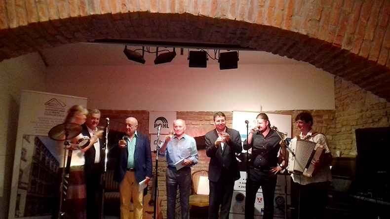 Vzhůru do kulturního života!